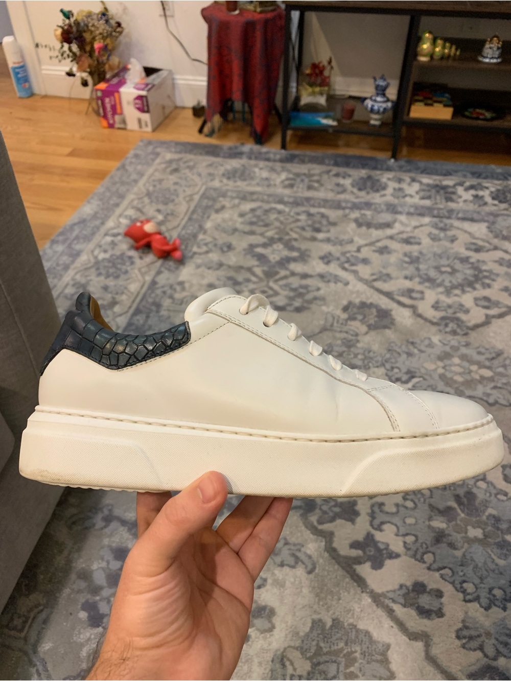 Magnanni White Leather Sneakers - Size 7.5
